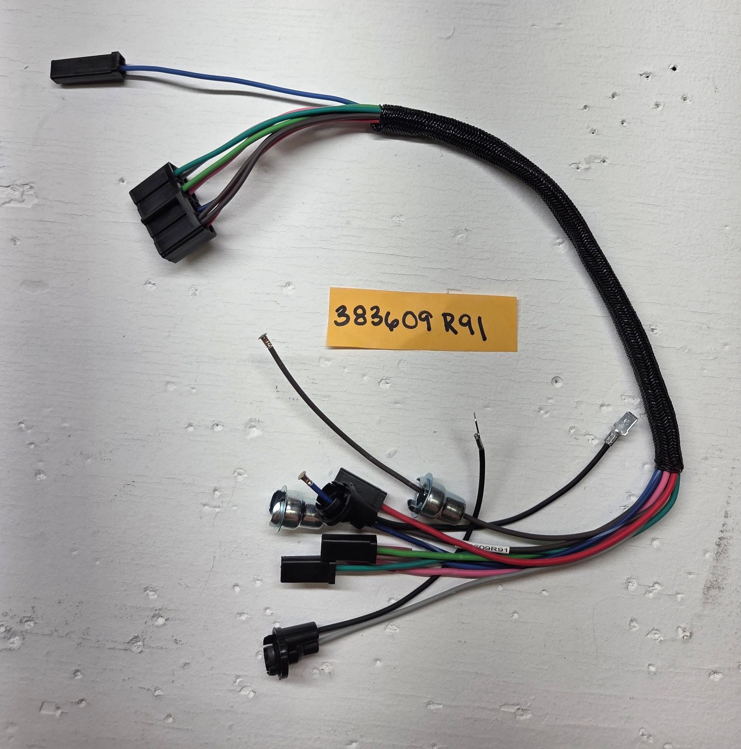 383609R91 - RH Panel Cable with Generator or Alternator 383609R91 - RH Panel Cable with Generator or Alternator