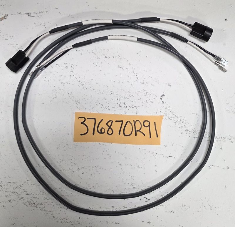 376870R91 - Headlight Cable without Deluxe Fenders (2 are used & included)