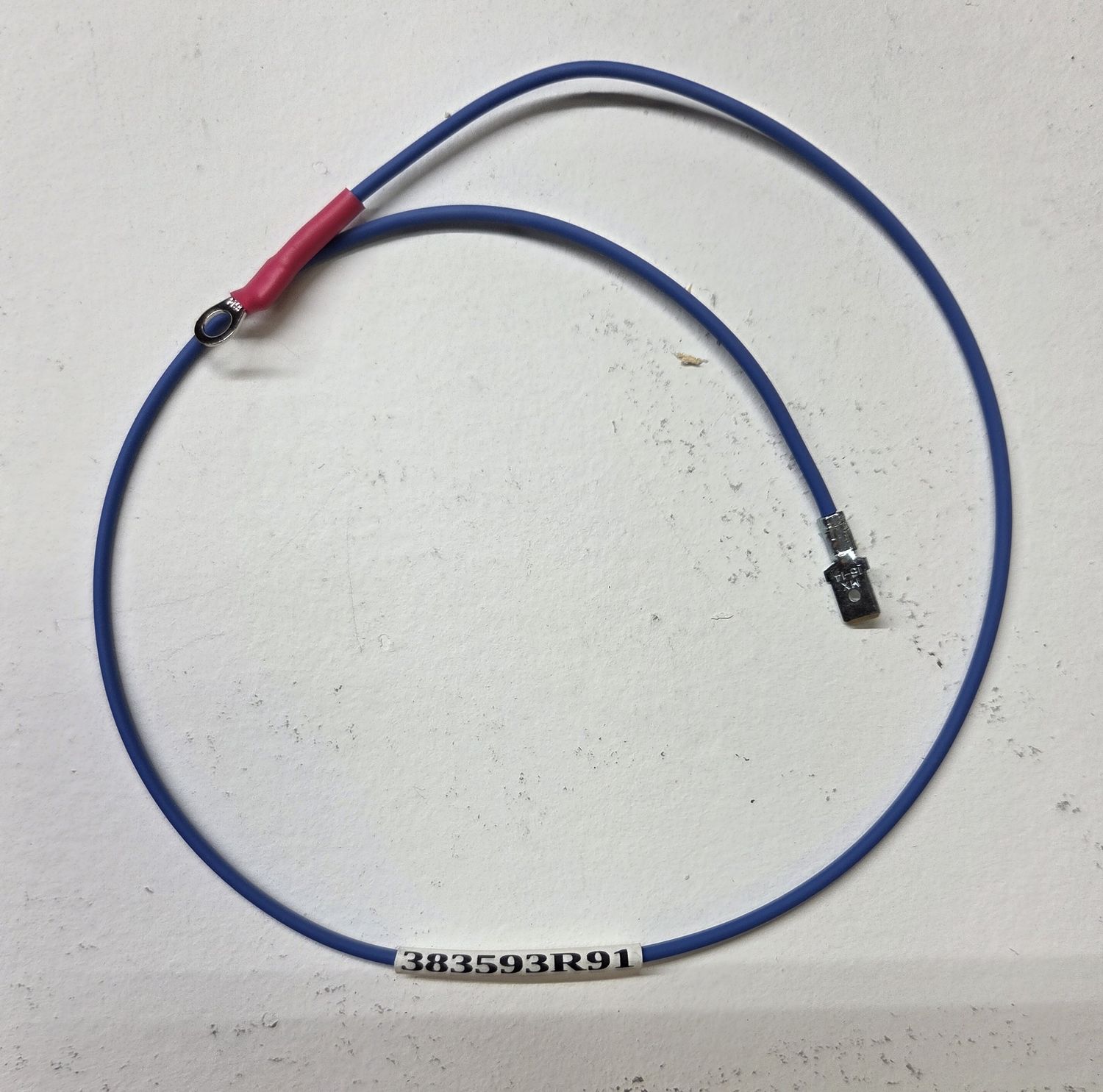 383593R91 - Cable Fuel Gauge Sending Unit to Multiple Connector 383593R91 - Cable Fuel Gauge Sending Unit to Multiple Connector