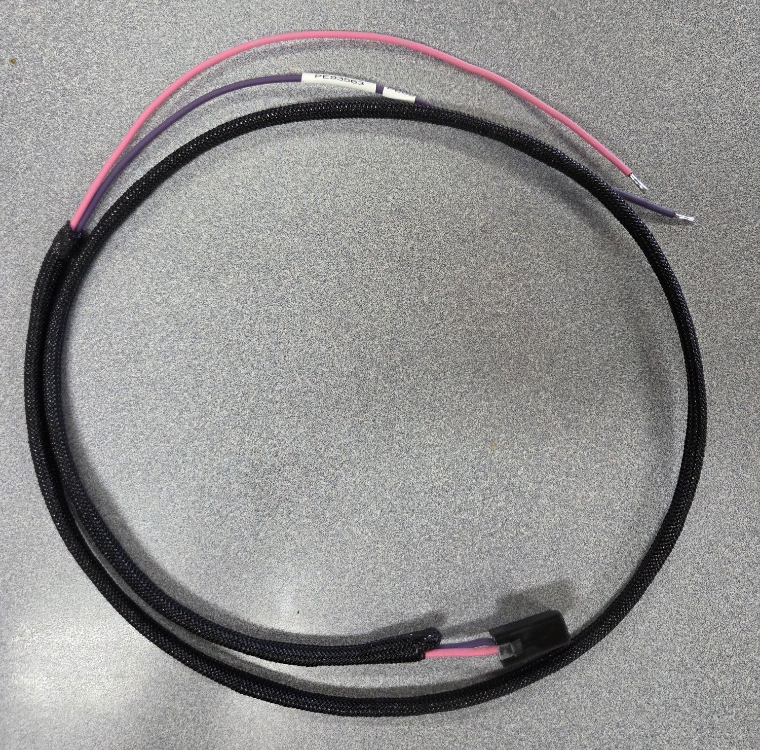 PE93563 - Right Fender Headlight Harness