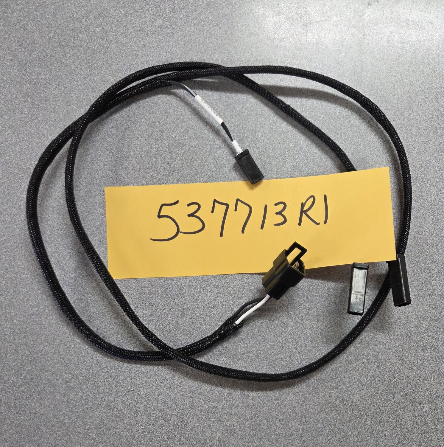 537713R1 - Cab Rear Light Harness