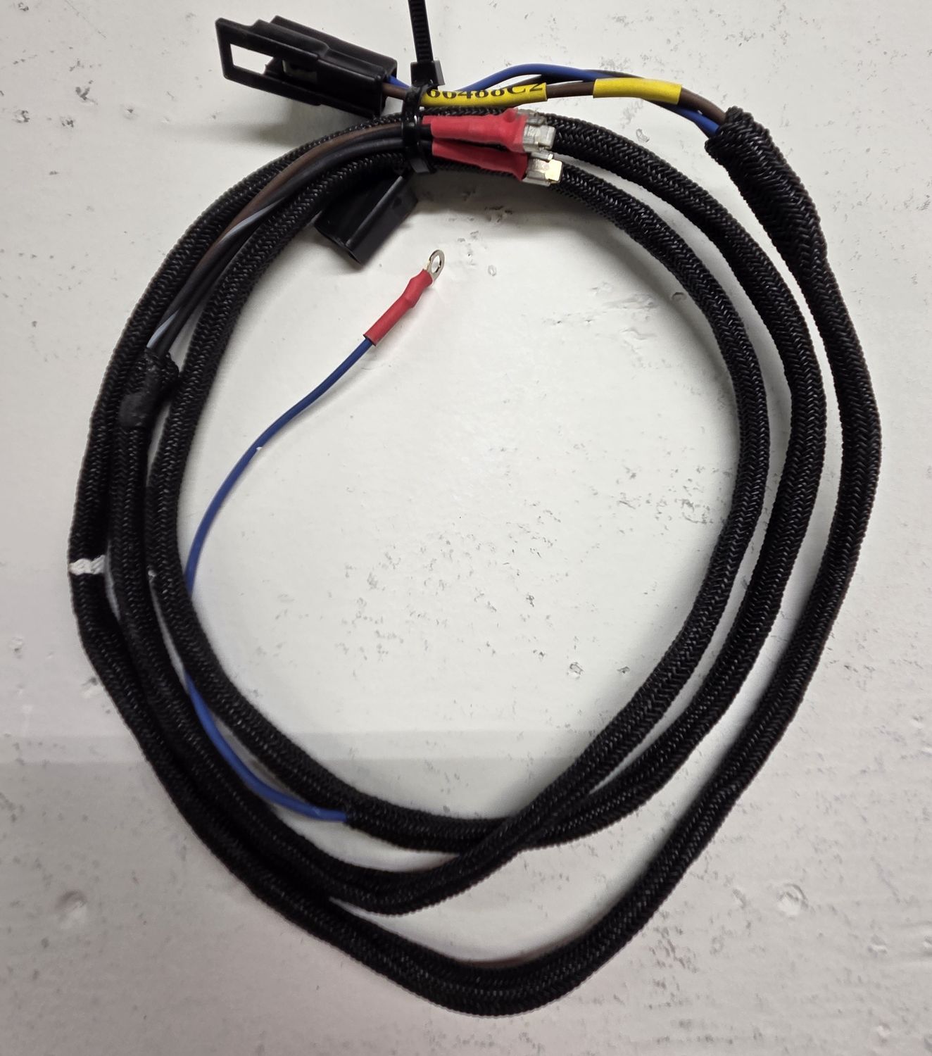66488C2 - Fender Tractors with Stop Lights Cable (Right Hand) 66488C2 - Fender Tractors with Stop Lights Cable (Right Hand)