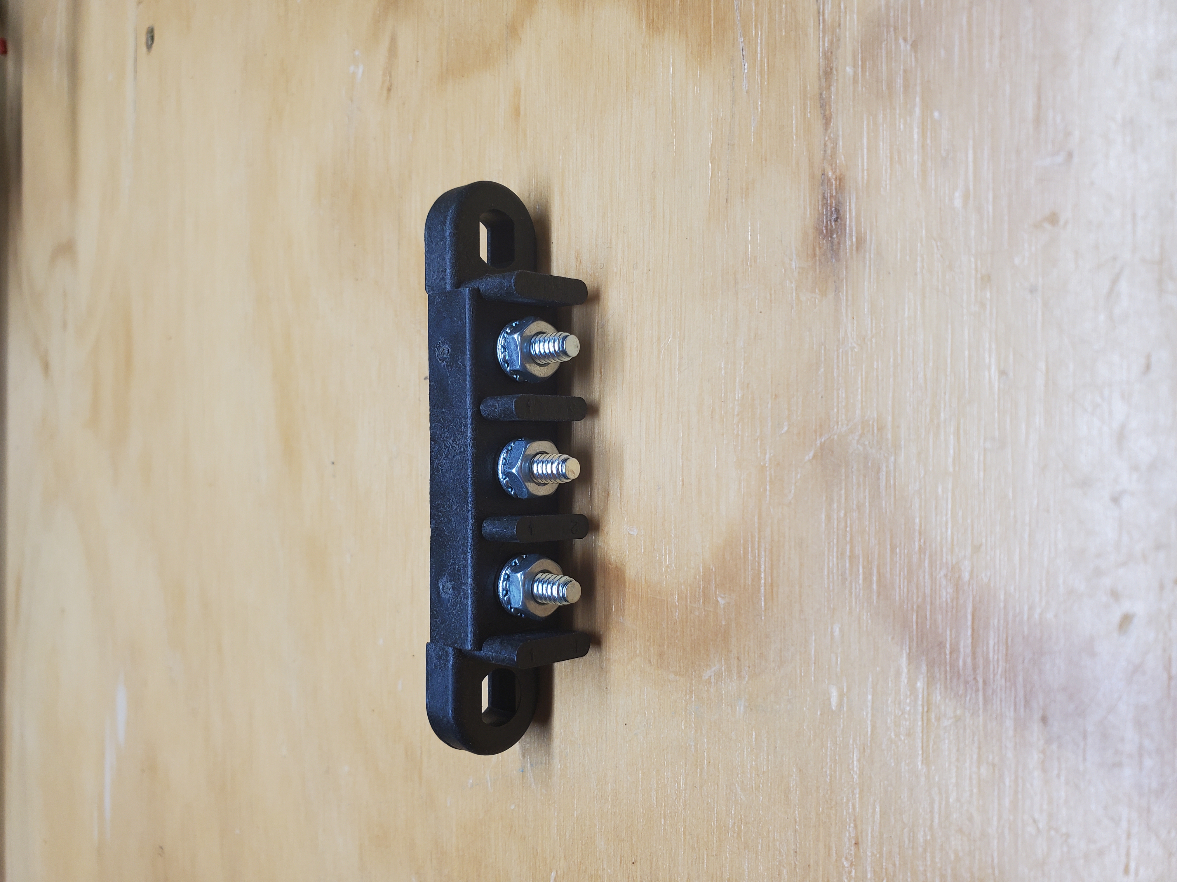 378336R91 3 Position Junction Block