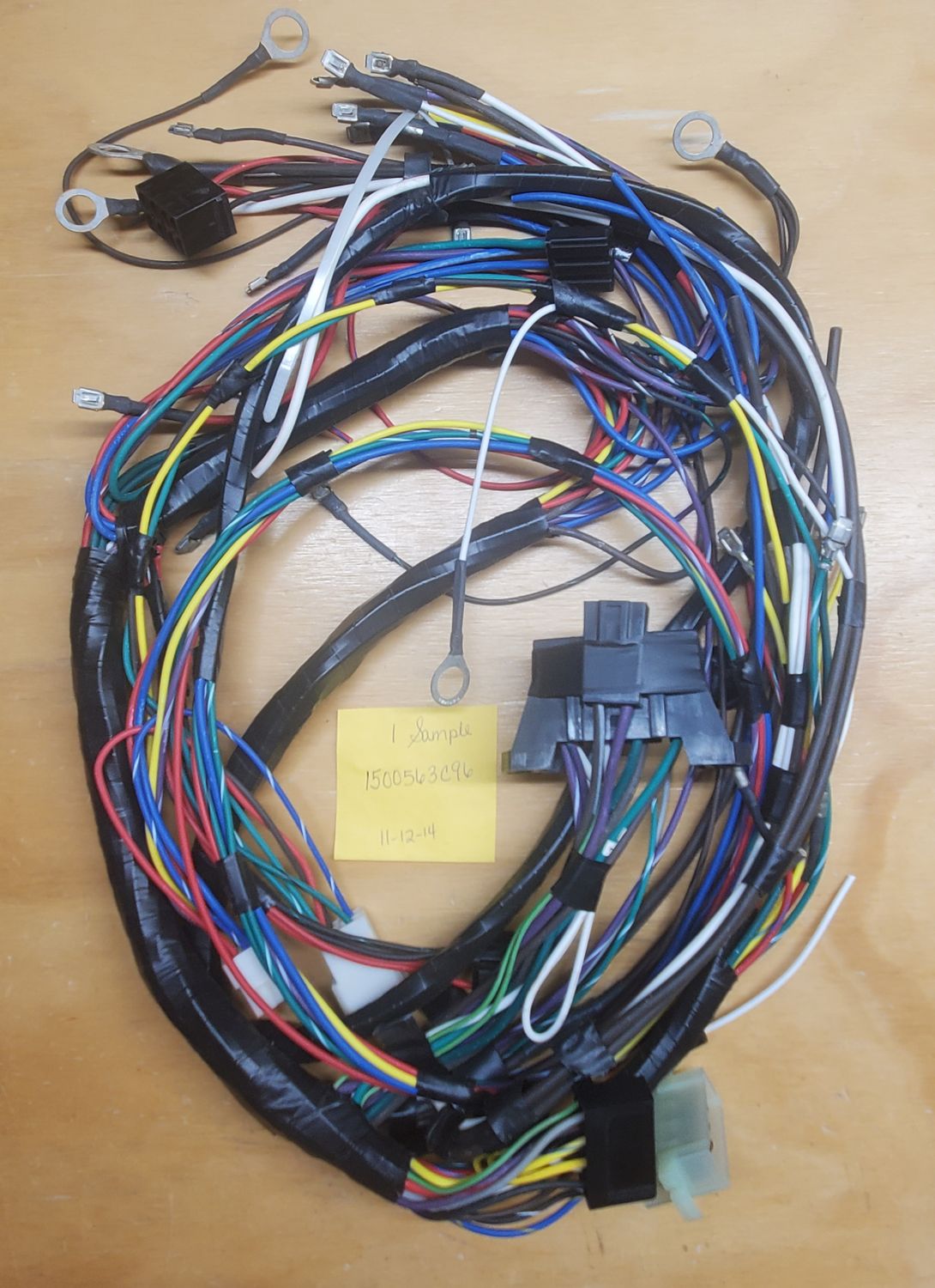 1500563C93 - Main Harness Int. Hydro 84 Diesel and 484 Diesel, Serial # 8320 & Above