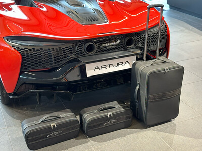McLaren Artura (3pcs Set) - front & shelf