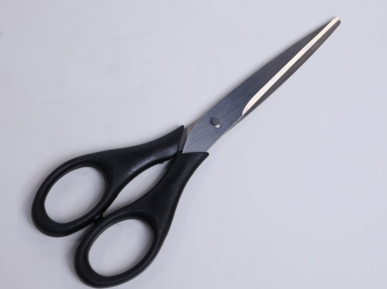 office SCISSORS Black size 7&quot;