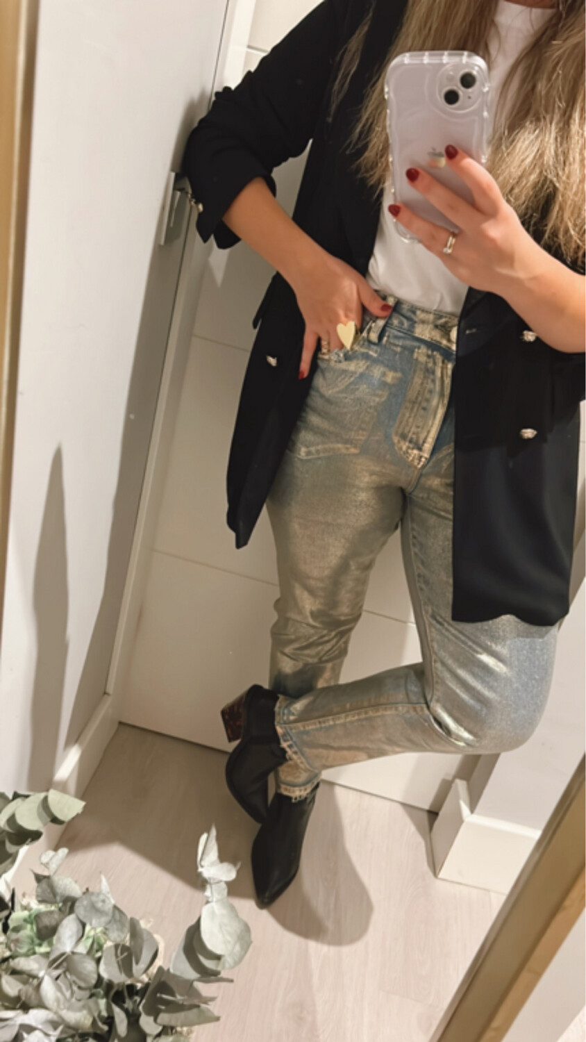 Pantalón metalizado dorado
