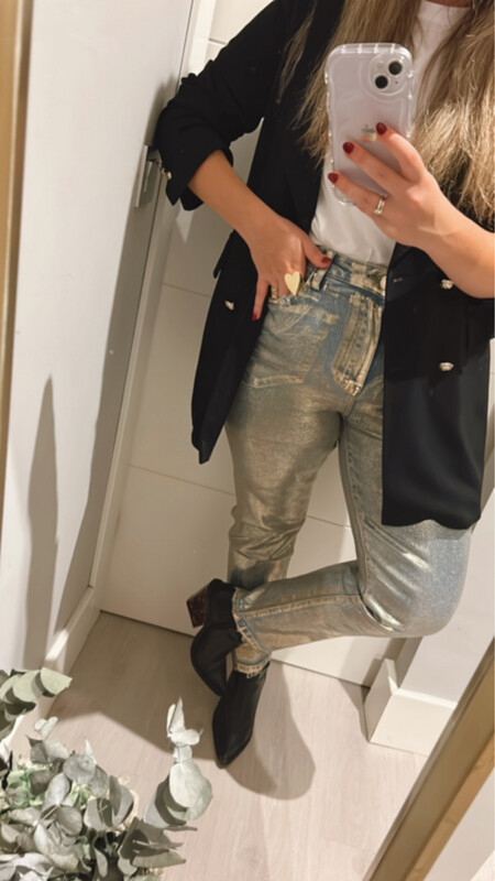 Pantalón metalizado dorado