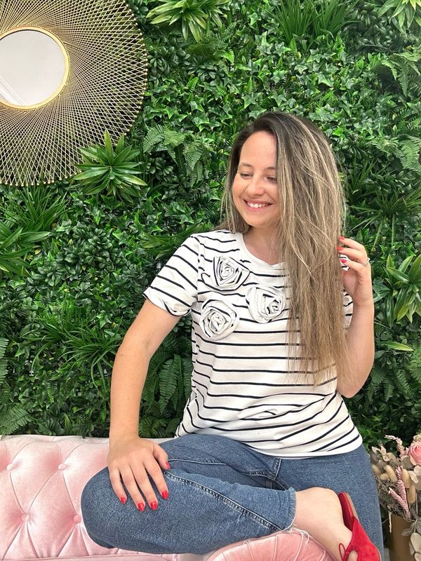 Camiseta RAYAS+FLORES