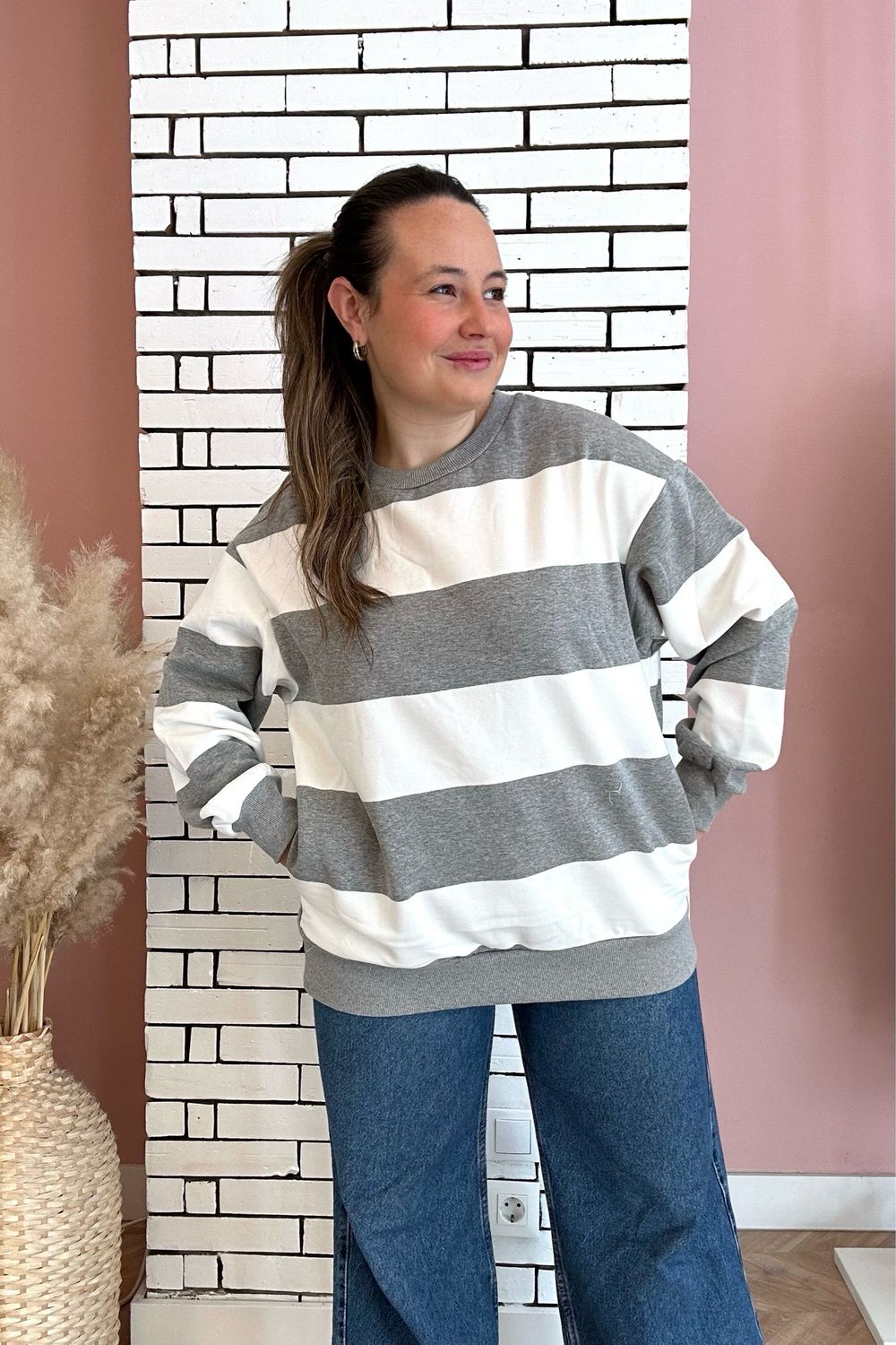 Sudadera bolsillos gris