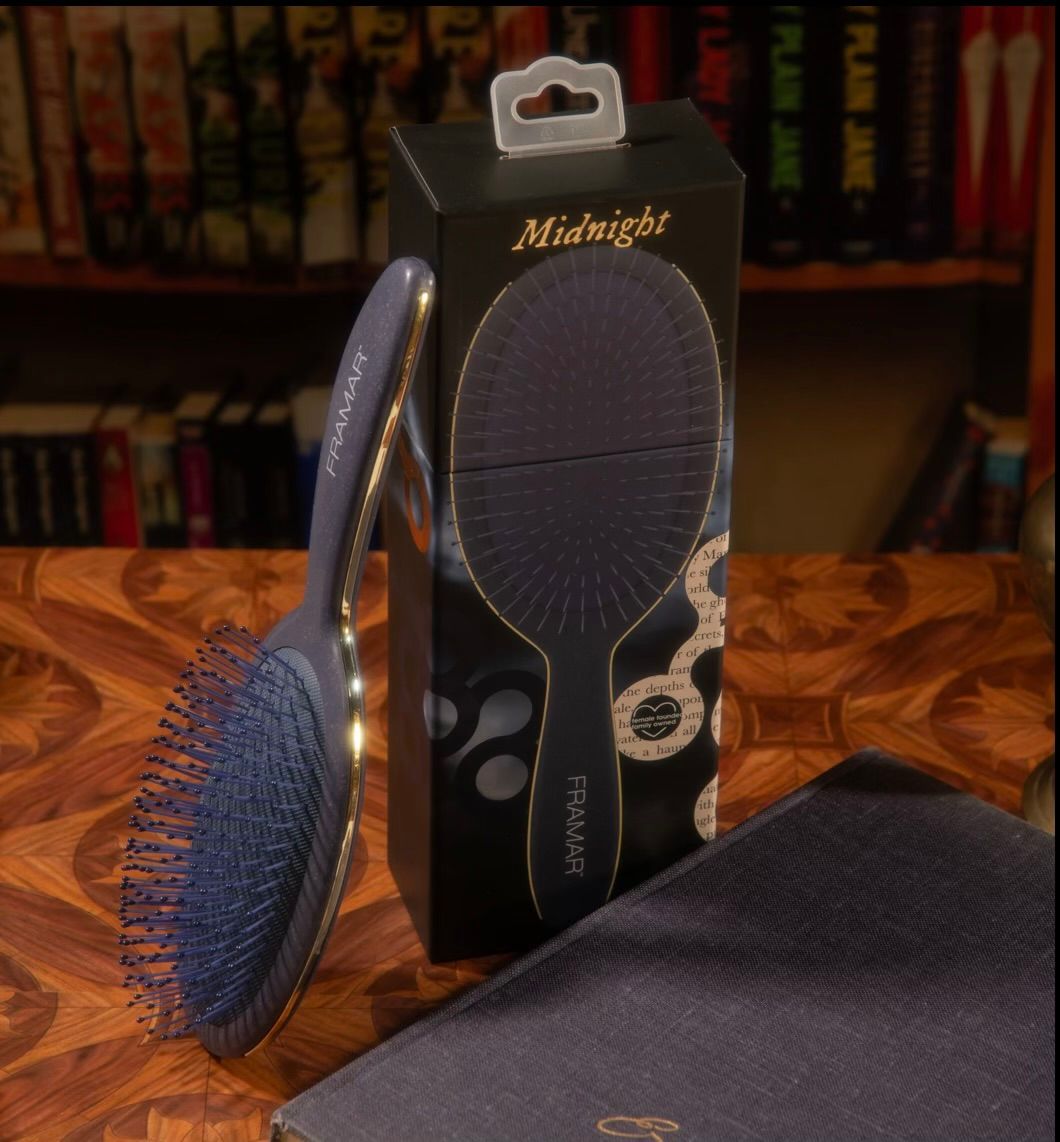 Framar Midnight Detangling Brush