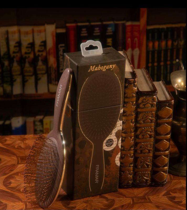 Framar Mahogany Detangling Brush