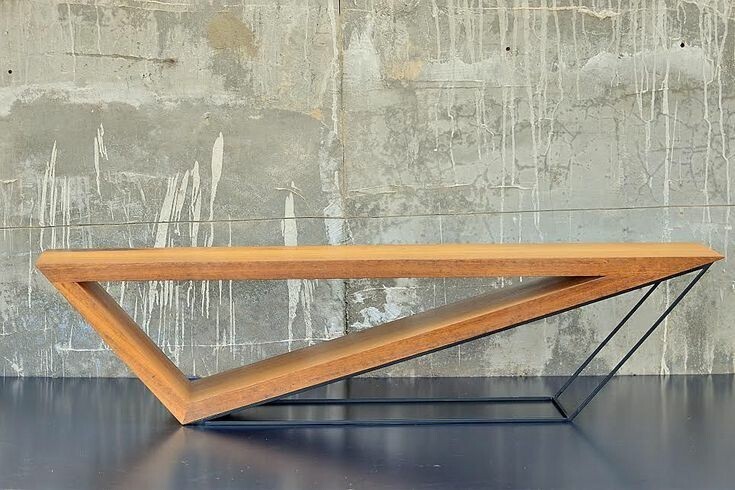 BO TABLE