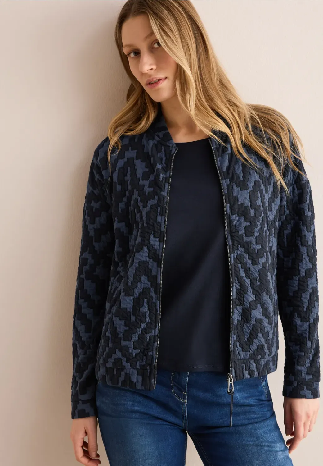 Cecil TOS Jacquard Structure T-Sh