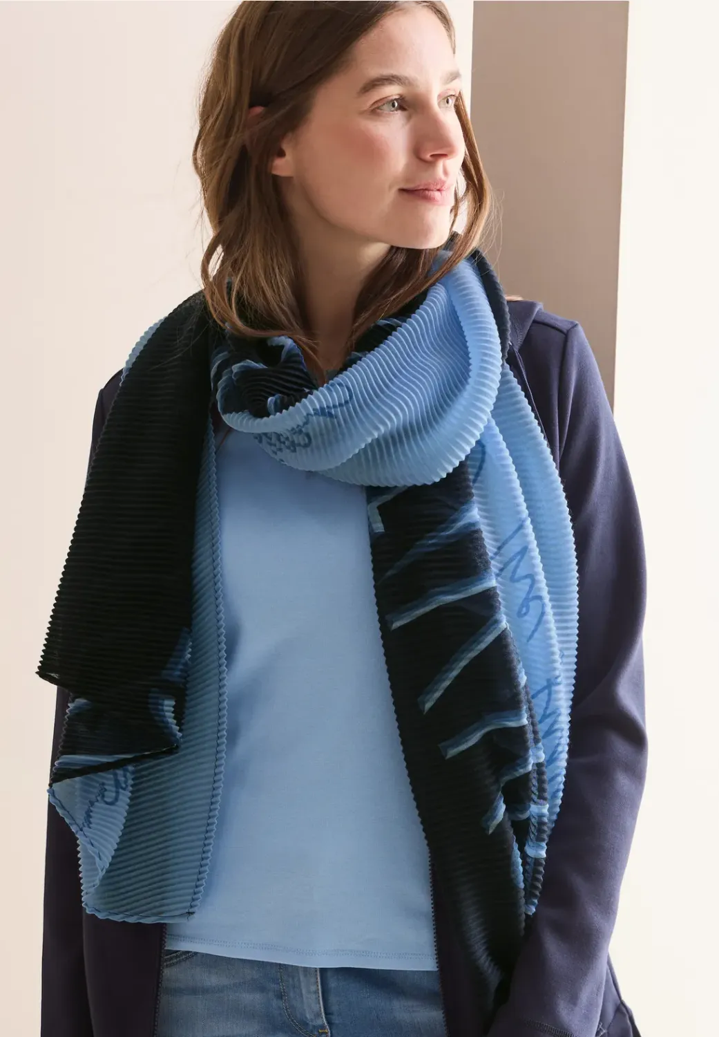 Cecil Plissee Scarf
