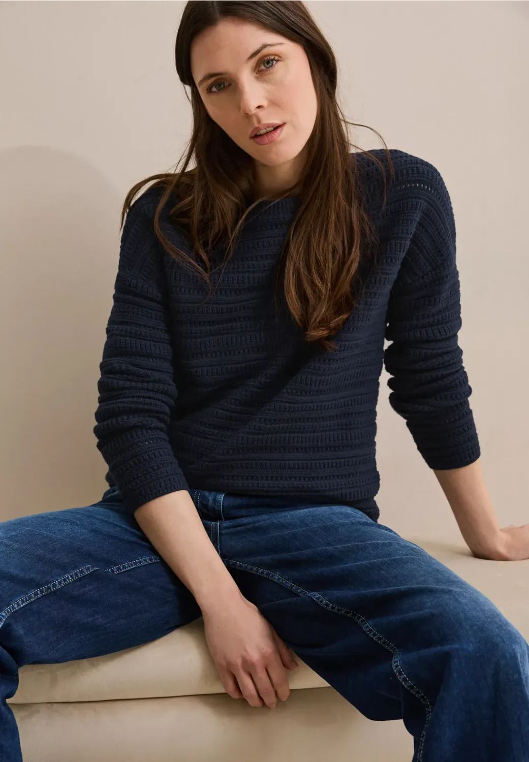 Cecil Crochet Mix Roundneck