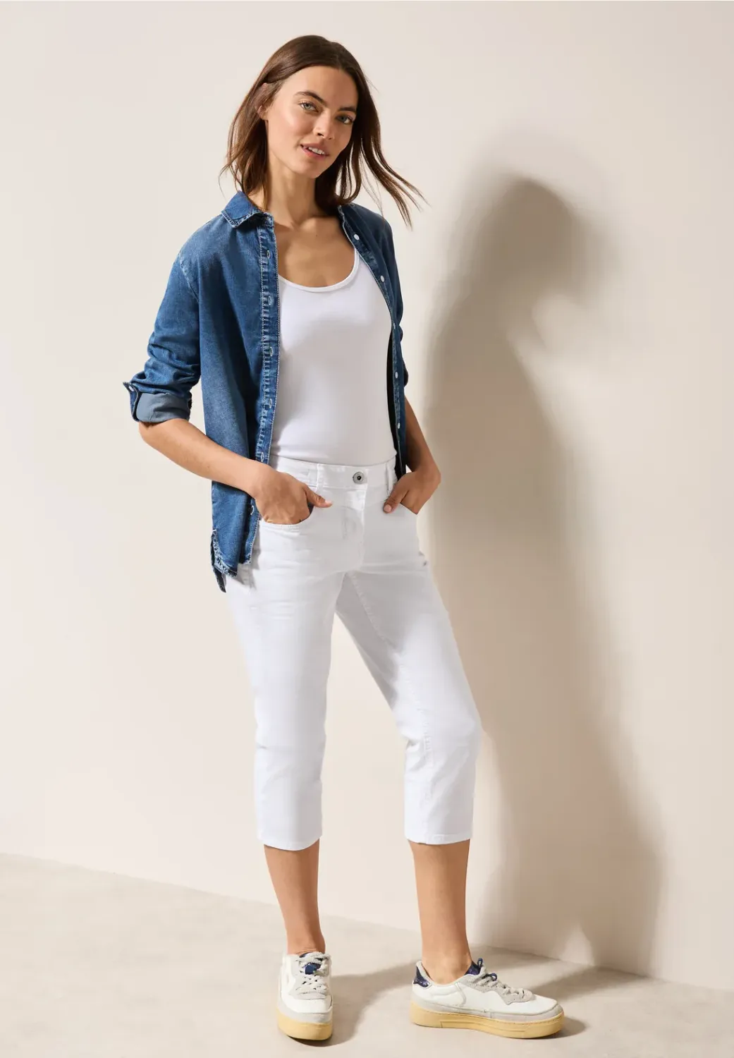 Cecil Style NOS Scarlett White 22