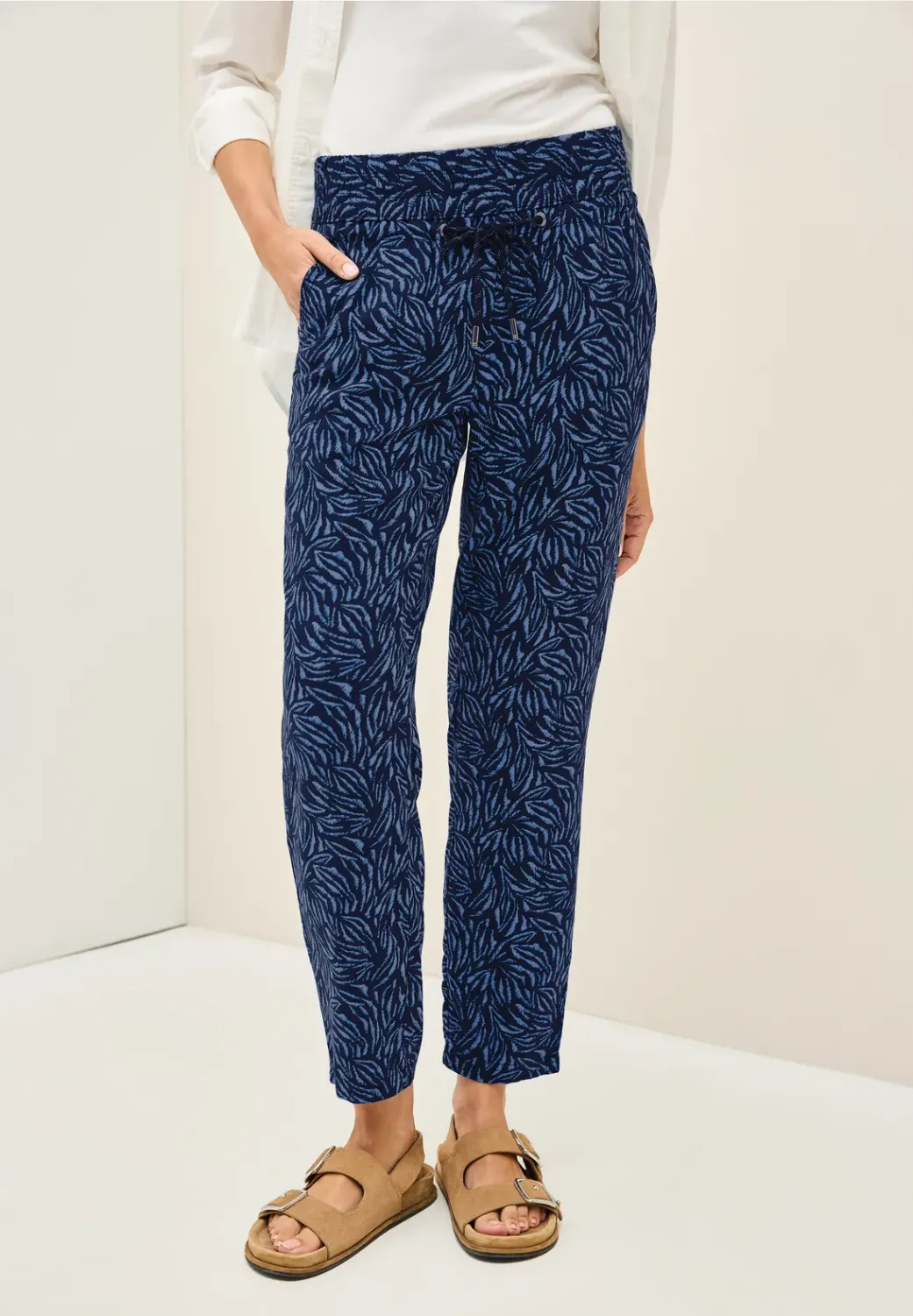 Cecil Style Chelsea AOP