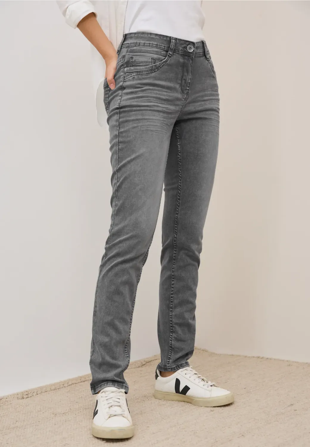 Cecil Style NOS Scarlett Grey Was