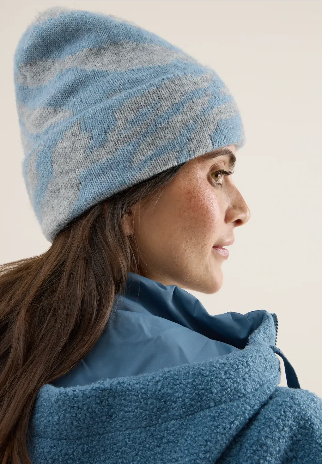 Cecil O_Zebra Knit Cap