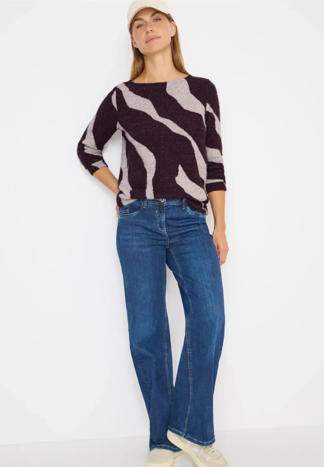 Cecil TOS Big AOP Feather Yarn T-