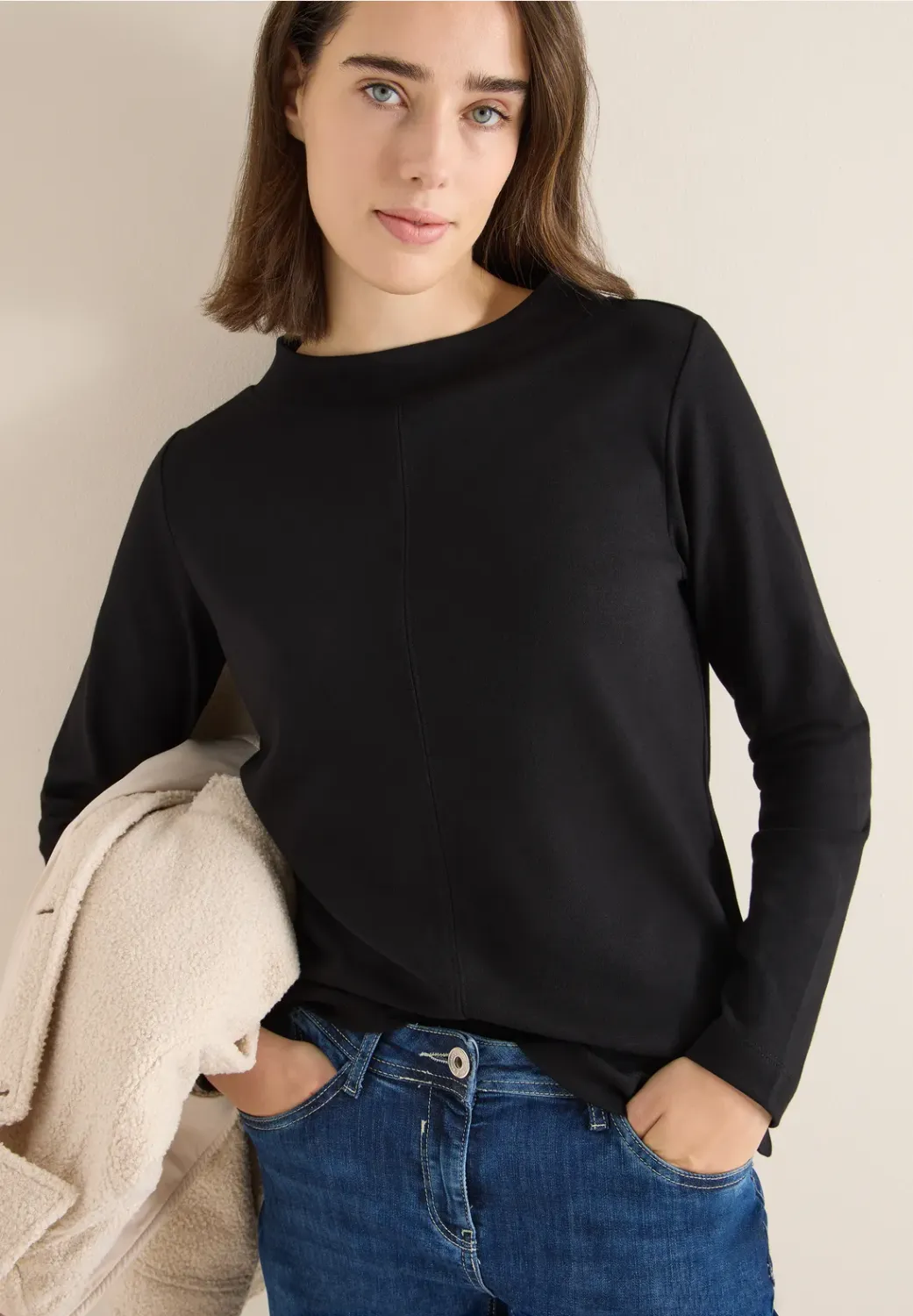 Cecil TOS Solid Funnel Neck