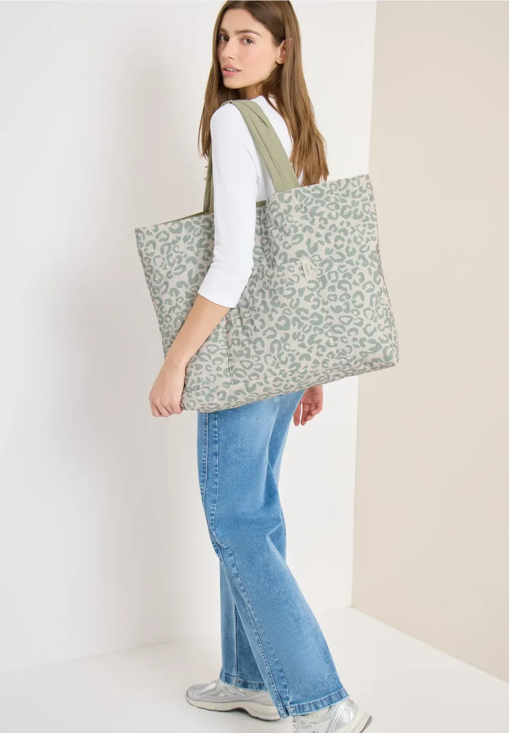 Cecil O_Padded Reversible Shopper