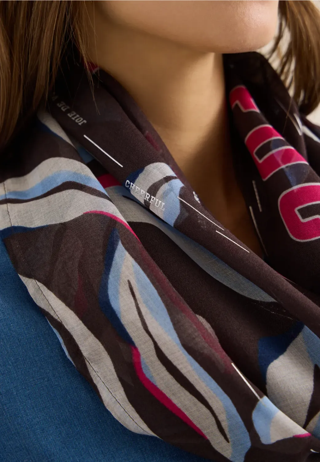 Cecil Foil Print Loop