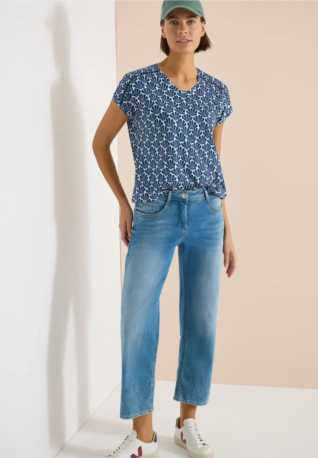 Cecil Minimal Lace Shoulder T-Shi