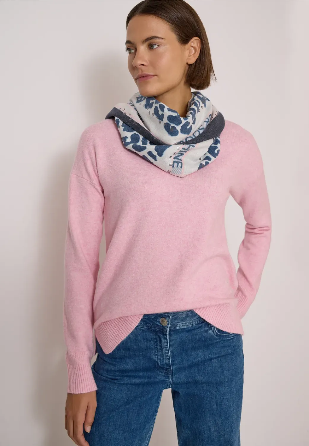 Cecil O_Cozy Leo Print And Foil T