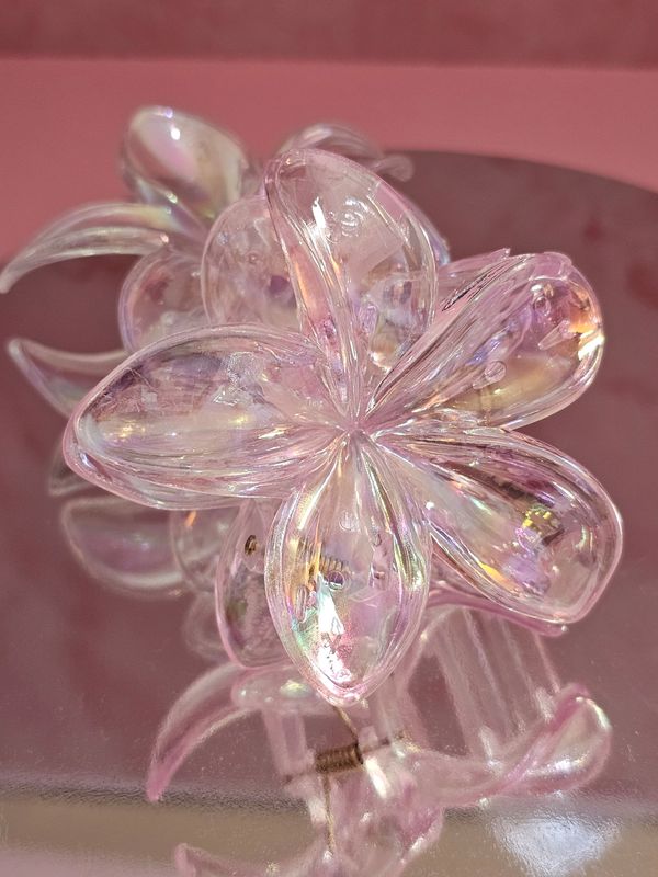Hula Gurl Claw Clip