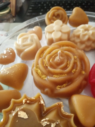 Pure beeswax rose candle