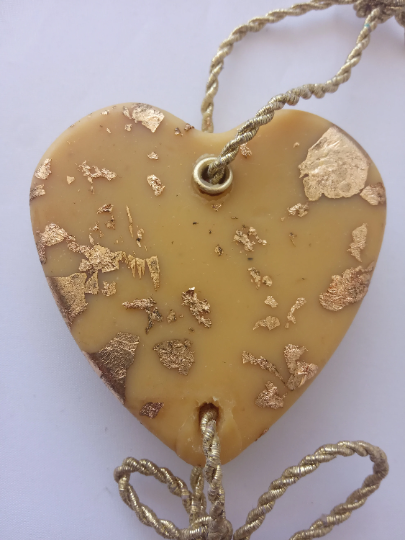 Decorative beeswax tablet, sacket