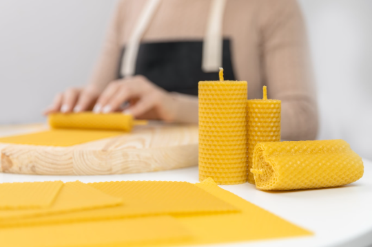 Beeswax honeycomb sheets for rolled beeswax candles, 10 x beeswax sheets 20x42cm,and 5 meters of cotton wick