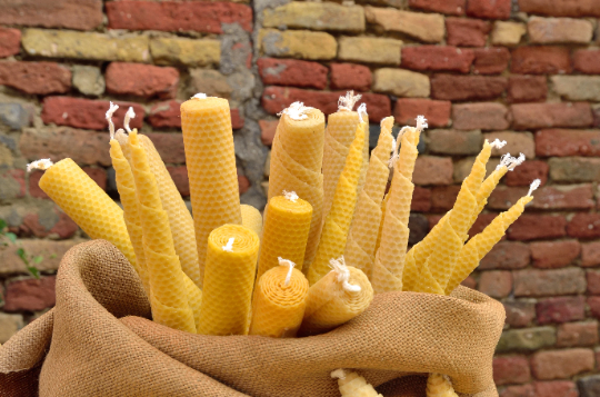 Beeswax honeycomb sheets for rolled beeswax candles, 20 x beeswax sheets 20x21cm,and 5 meters of cotton wick