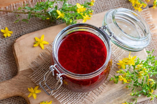 St John Wort oil, hypericum oil