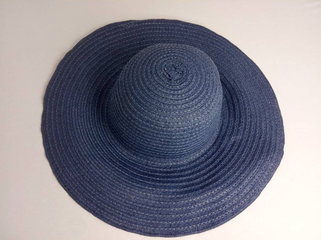 Hat, diameter 42cm
