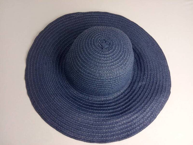 Hat, diameter 42cm