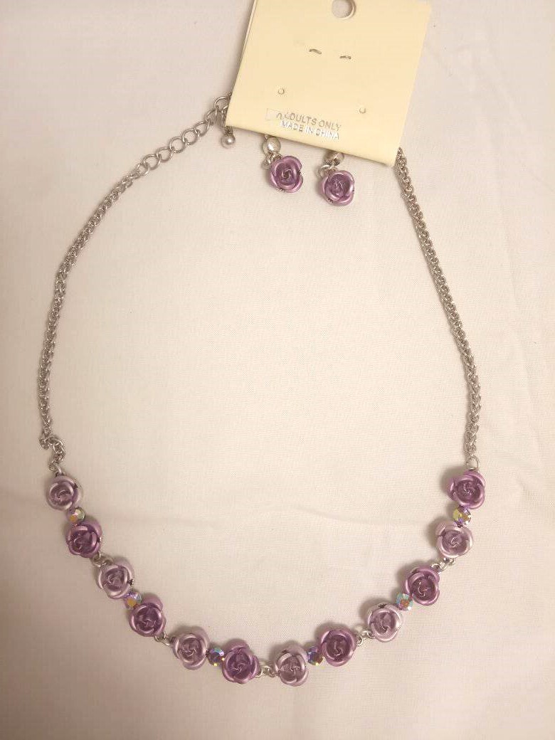 Necklace set with earrings