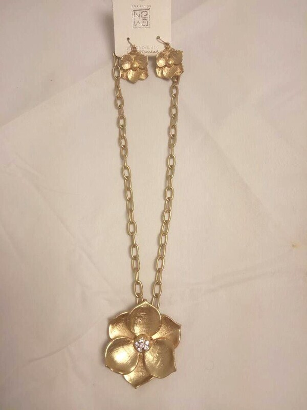 Necklace with earrings