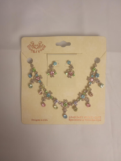 Necklace with earrings