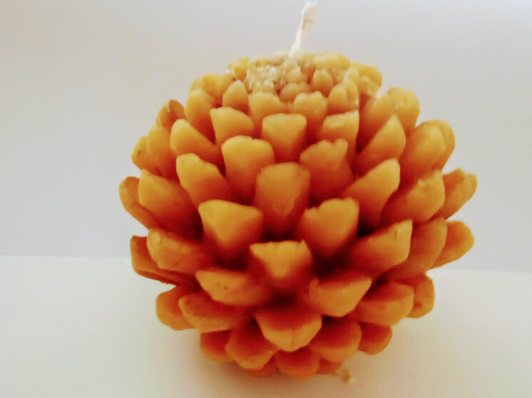 Handmade pure beeswax pine cone candle