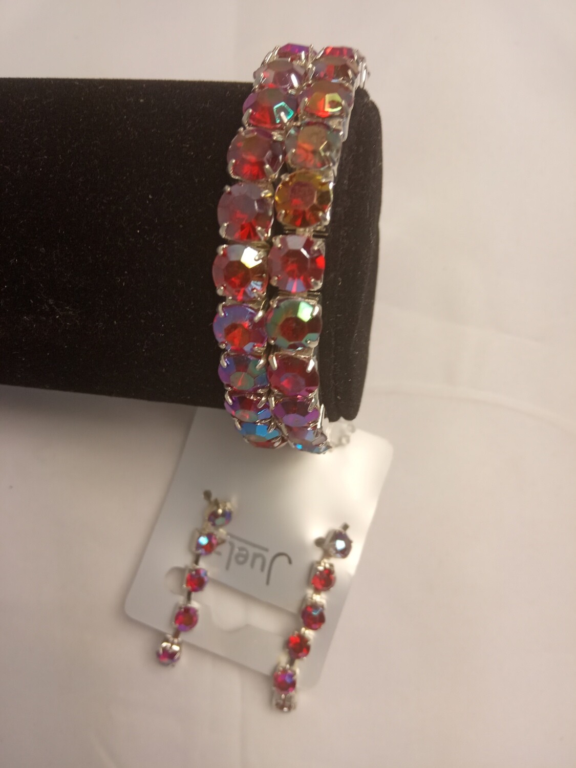Set bracelet with earrings