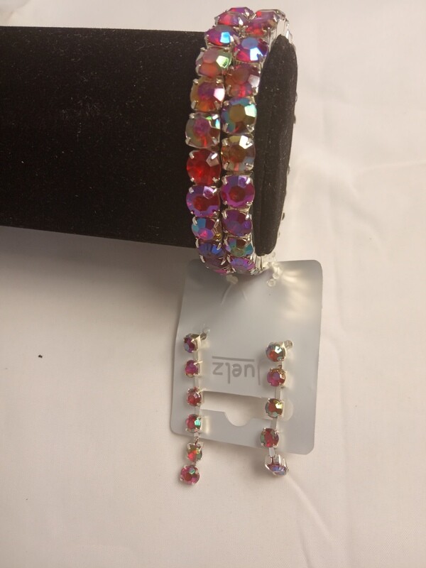 Set bracelet with earrings