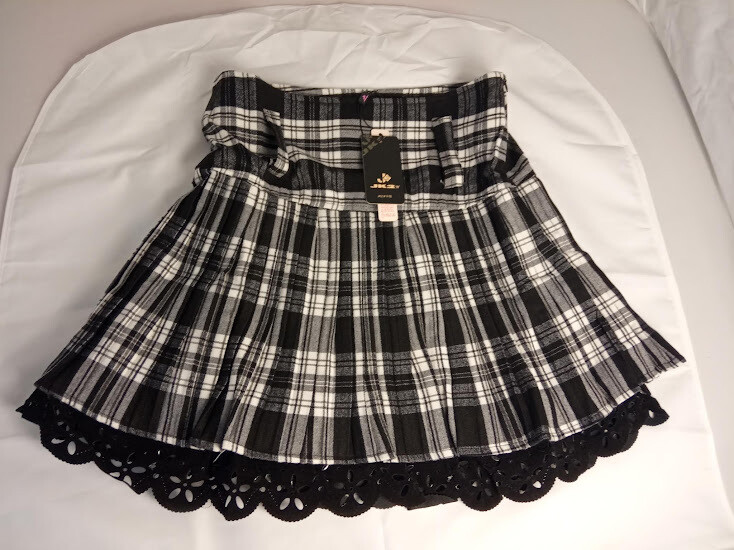 Μini skirt with embroidered velvet flounce at the bottom, length 46cm, size L