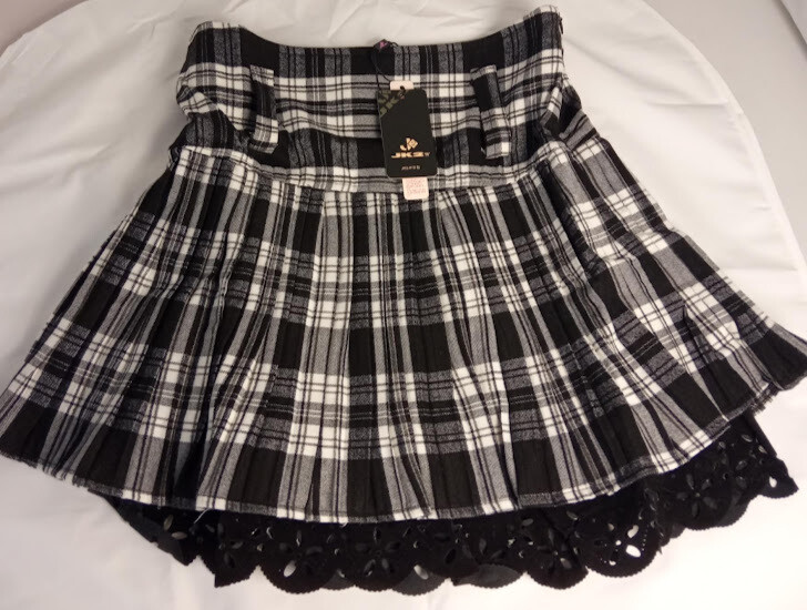 Μini skirt with embroidered velvet flounce at the bottom, length 46cm, size L