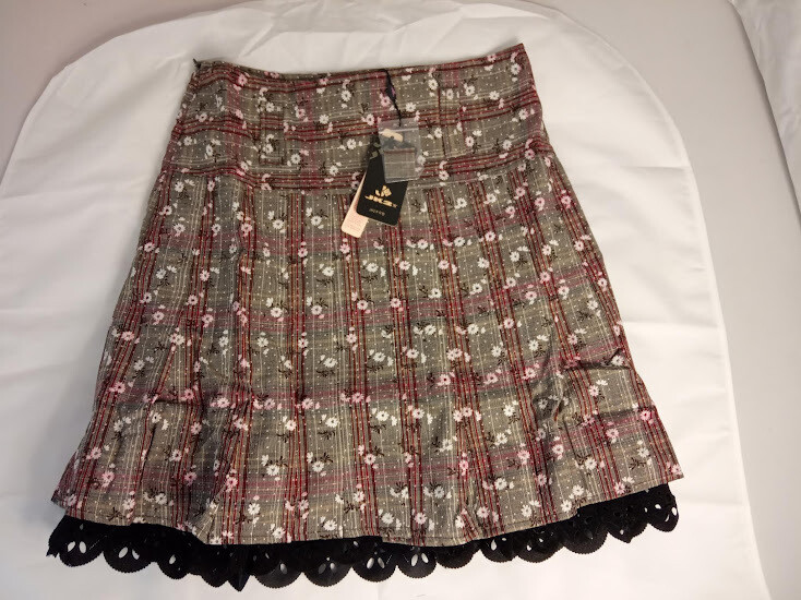 Μini skirt with embroidered velvet flounce at the bottom, length 46cm, size L