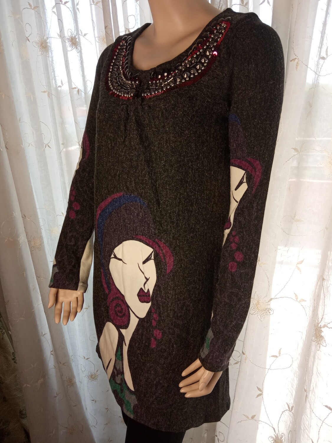 Dress, wollen, size M