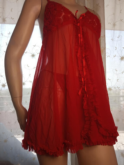 Red baby-doll, set with slip, size small