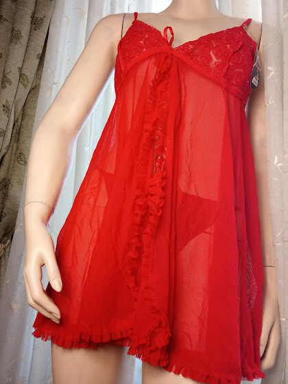 Red baby-doll, set with slip, size small